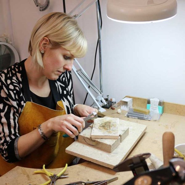 Jewellery History Alive Once More