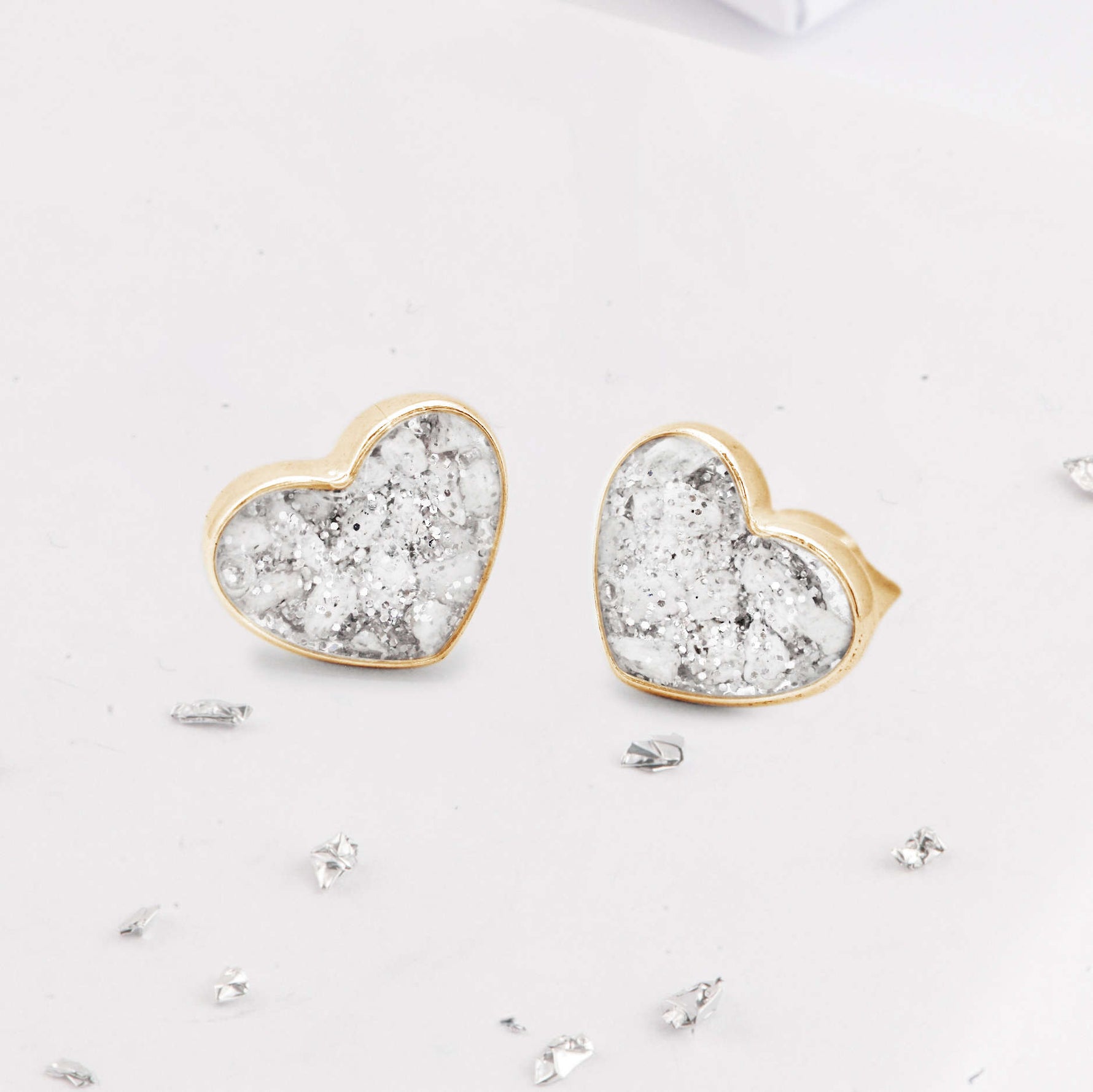 9ct Yellow Gold Ashes or Hair Resin Inlaid Heart Stud Earrings
