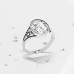 Gold Resin Inlaid Oval Ring