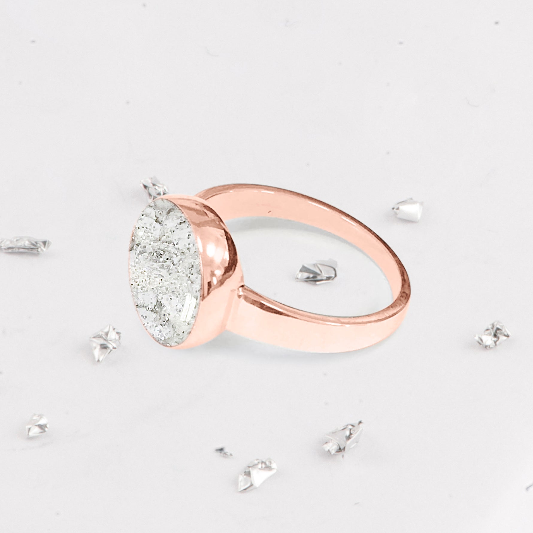 Gold Resin Inlaid Round Ring