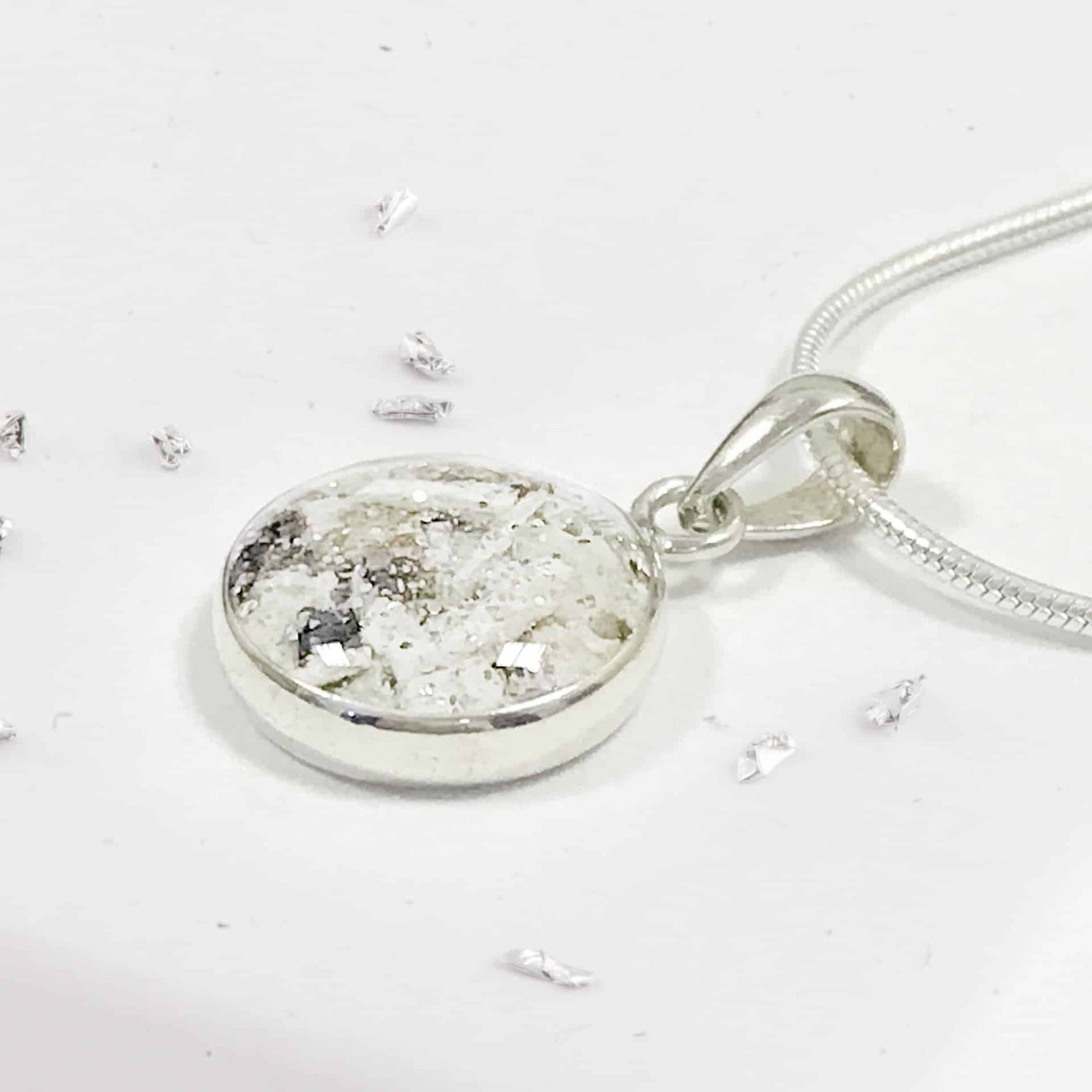 Gold Small Resin Round Inlaid Memorial Pendant
