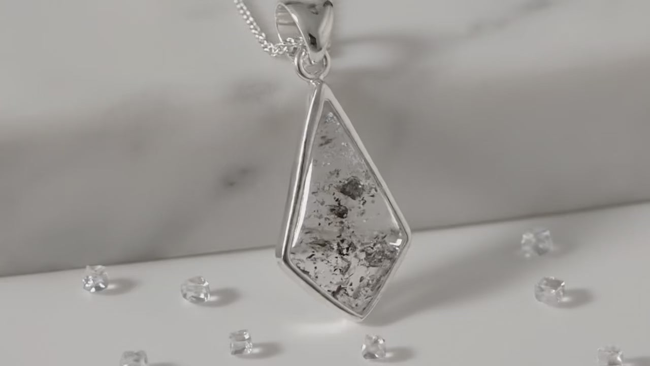 Resin Kite shaped Inlaid Memorial Pendant