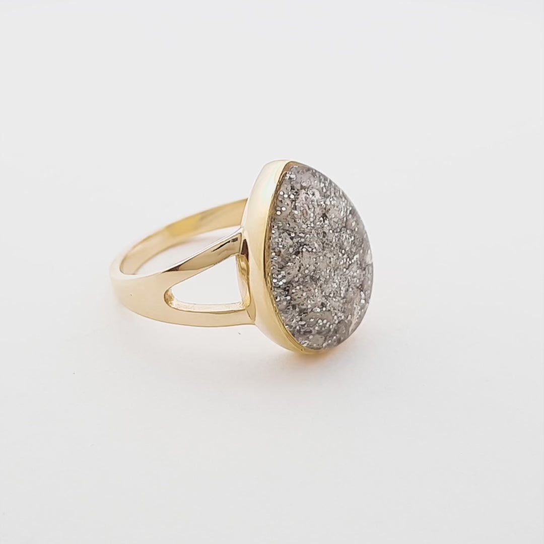 Gold Resin Inlaid Teardrop Ring