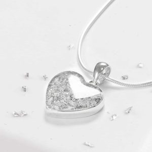 inlaid-glitter-resin-heart-pendant.jpg
